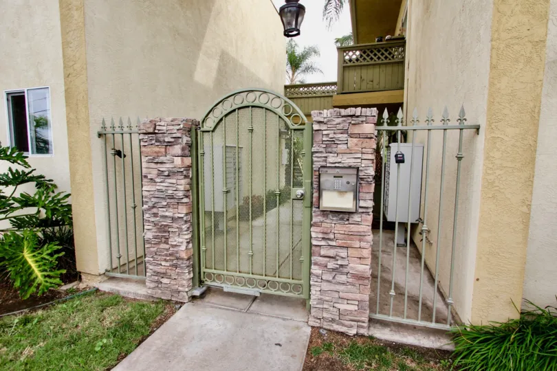 Sun Ridge, City: El Cajon, a beautiful gate and a balcony