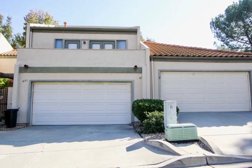 A BEAUTIFUL BIG VILLA AND HAVING A NICE WINDOWS LOT OF TRESS