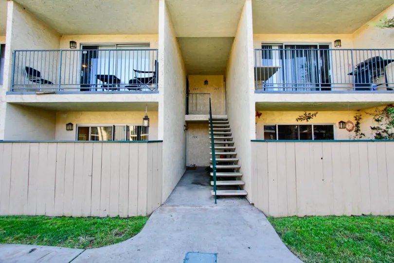 Full front View of Sunterra Community Apartments, El Cajon, California