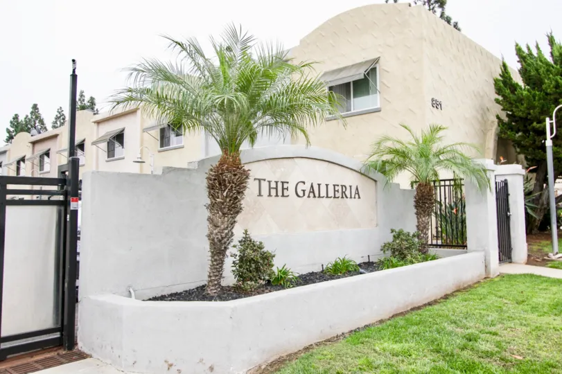 Community sign with palm trees at The Galleria in El Cajon California