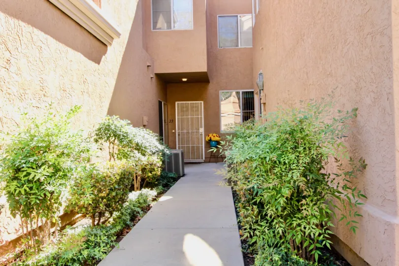 The Knolls El Cajon California house with garden and walking road
