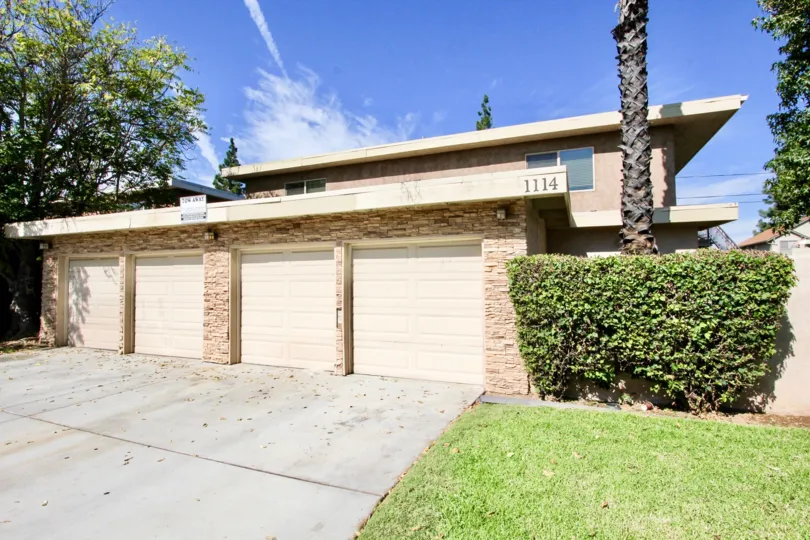A photograph of a condominium in Tres Palmas - El Cajon California