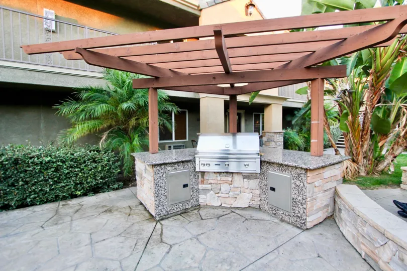 BBQ area near residential units at Villa Grigio in El Cajon California