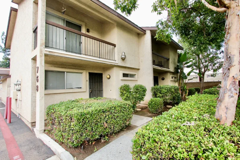 Mature trees surround Villa Madera in El Cajon California