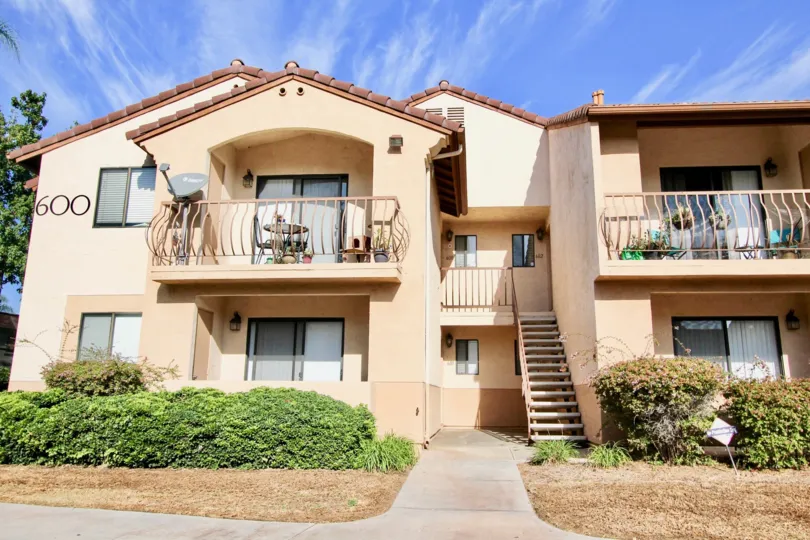 The sunny front lawn of the Villa Montevina community in the city of El Cajon, California.