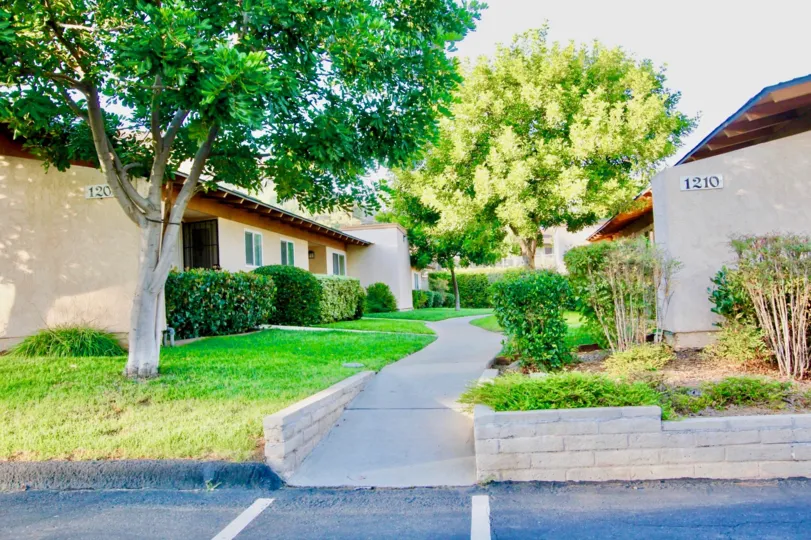 The building is in EI Cajon, California and is very good