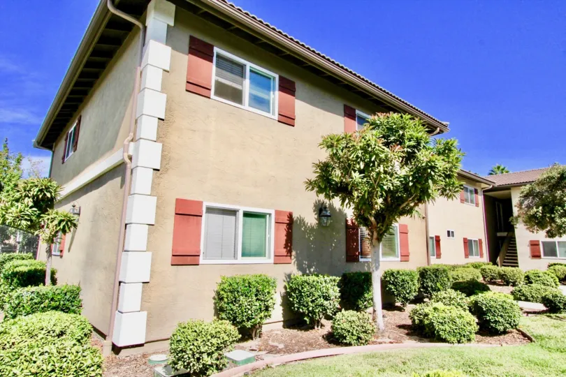 Woodland Village El Cajon California house with large garden infront