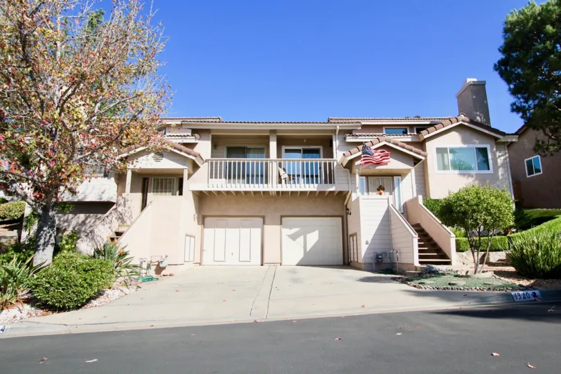 Avocado Estates, Escondido , California, sunlight, blue sky,