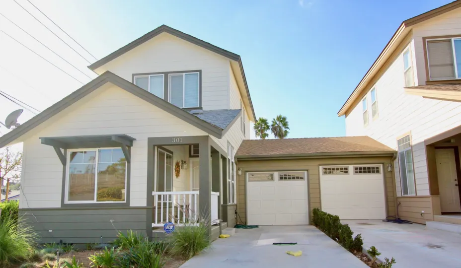 in Brotherton Square most attractive design and nice color in this bungalow and nice garden with clear area