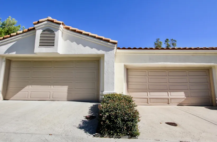 in Castle Creek Villas nice design in this house and beautiful color in this house and clear area with nice garden