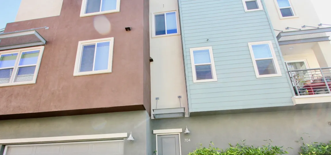 City Square ,Escondido , California,grey building,rectangle windows