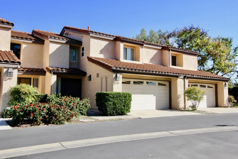 Fun loving Escondido Country Club Terrace located at Escondido inCalifornia