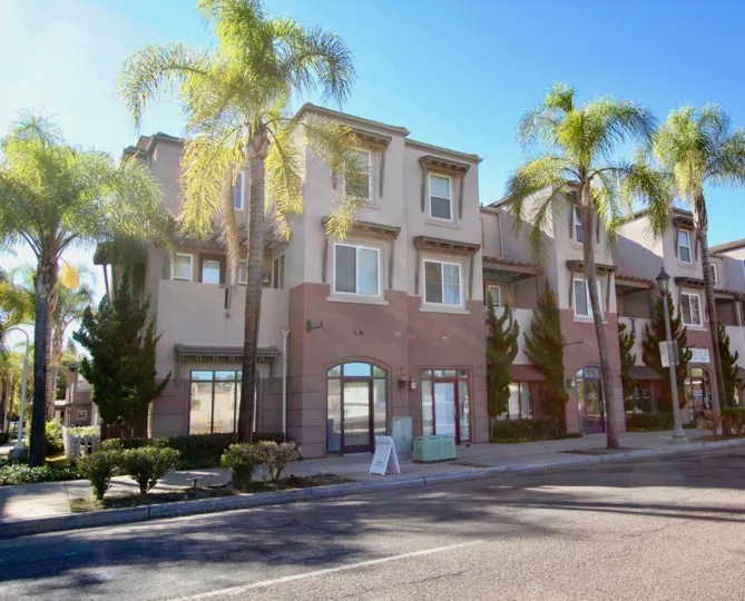 Community: Escondido Park Row  City: Escondido  State: California