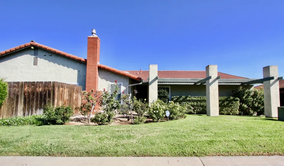 Heather Glen, Escondido , California,blue sky,lawn