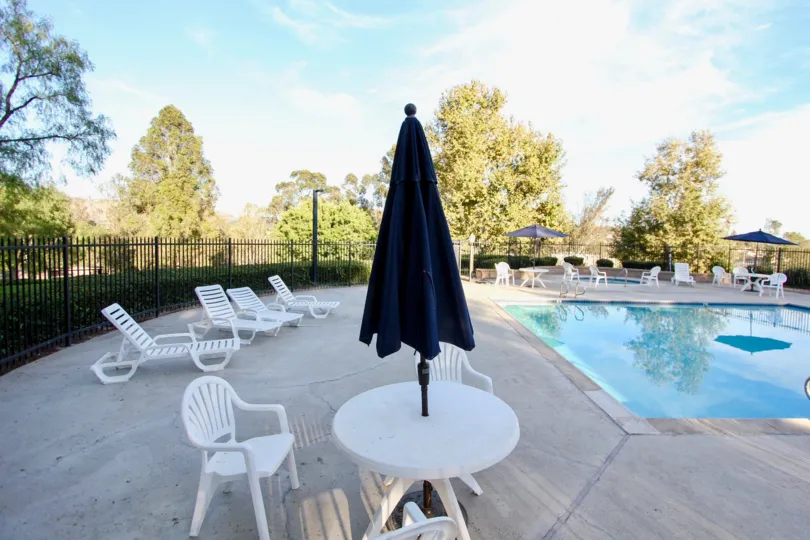 Open pool complex with beautiful natural views to enjoy the sun.