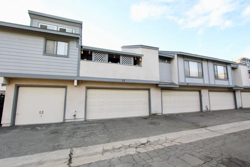 Residential building with built in garages at Quarry glen in Escondido California