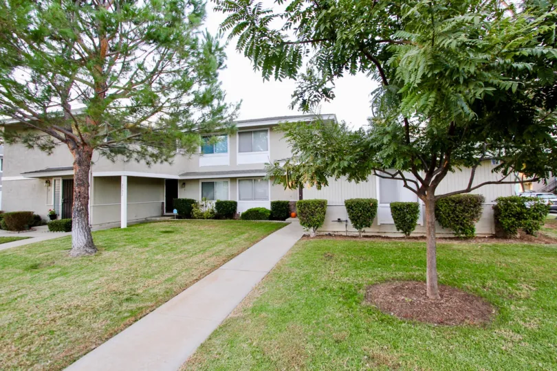A Spacious House with Lawn and Trees having beautiful view in Shadow Mountain of Escondido