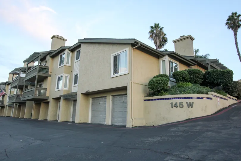 Housing units with attached garages at Sienna Hills in Escondido California