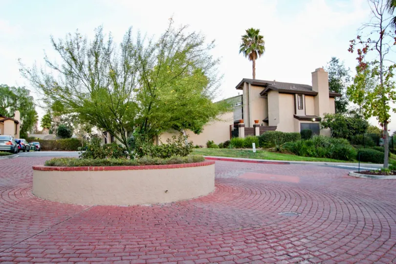coldesac of modern day homes in the Skylark Terrace