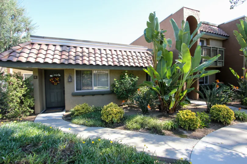 Green and healthy Sommerset Woods Community, Escondido, California
