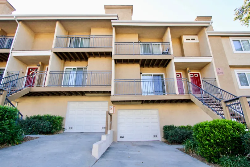 Duel matching appartments in The Heritage community of Escondido, CA.