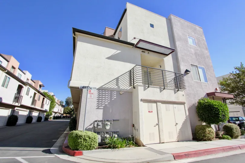 urbana at Citracado Village in Escondido most clean and beautiful village comfortable climate clean way tree come and see