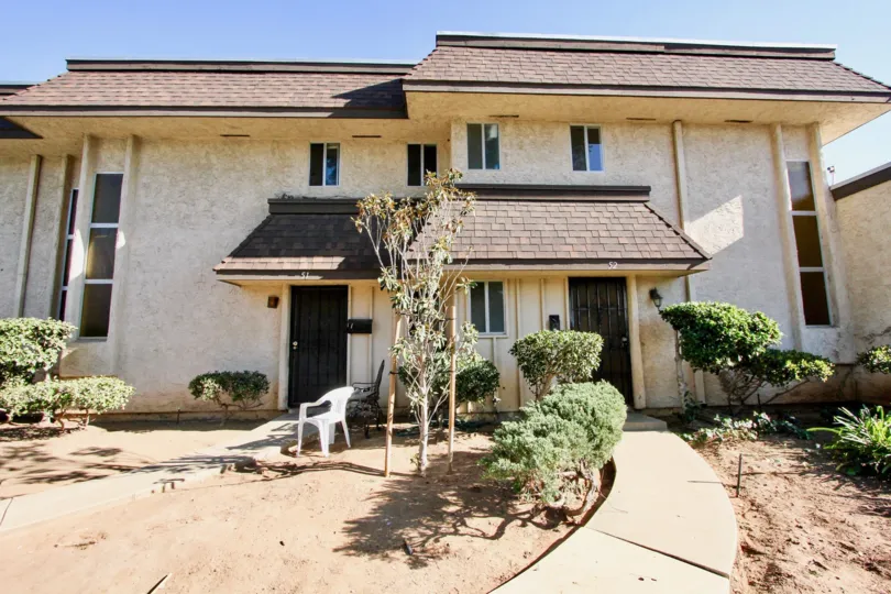 A two-storey house with no lawn in Villa Grande village.