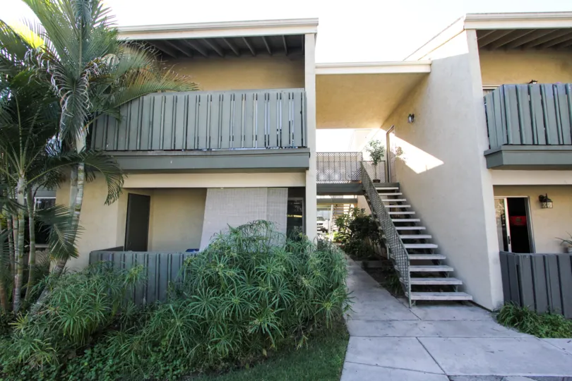 the village green is a garden house of the escondido city in ca