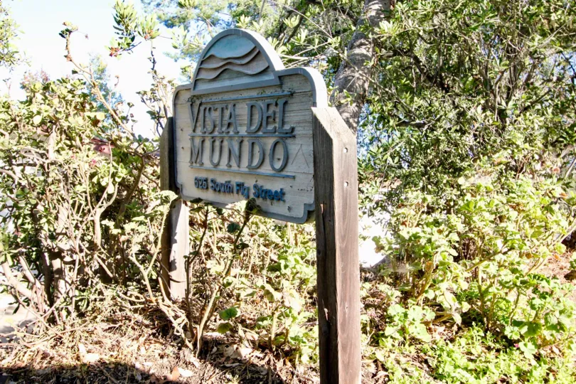 Wonderful vista Del mundo sign in Escondido California plenty of trees in backround