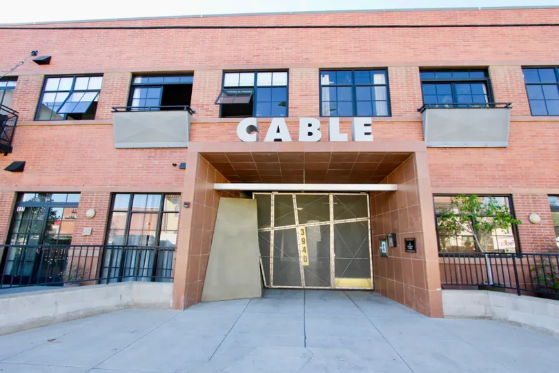 The coverage mentioned with Cable and door is closed and mentioned 3940