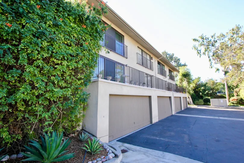 Beautiful parking place with trees near a villa in Canyon Woods of Hillcrest