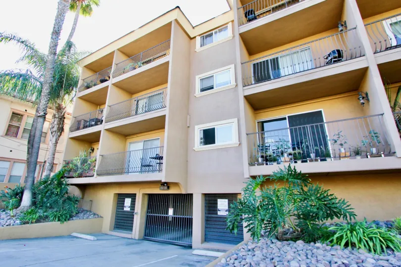 fun and loving at Cliffbridge Estatesnear to Hillcrest, California