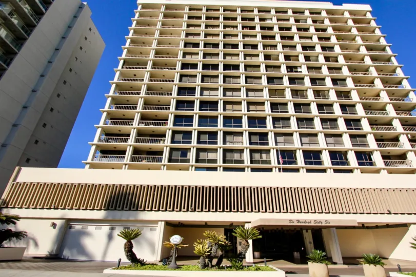 View of a huge Del prado building in Hillcrest, California