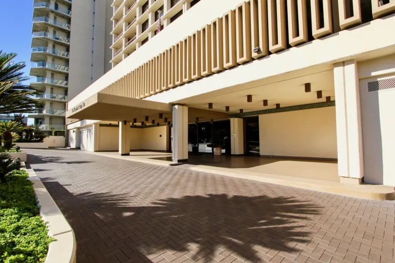 front view of apartment in Del Prado in a day time
