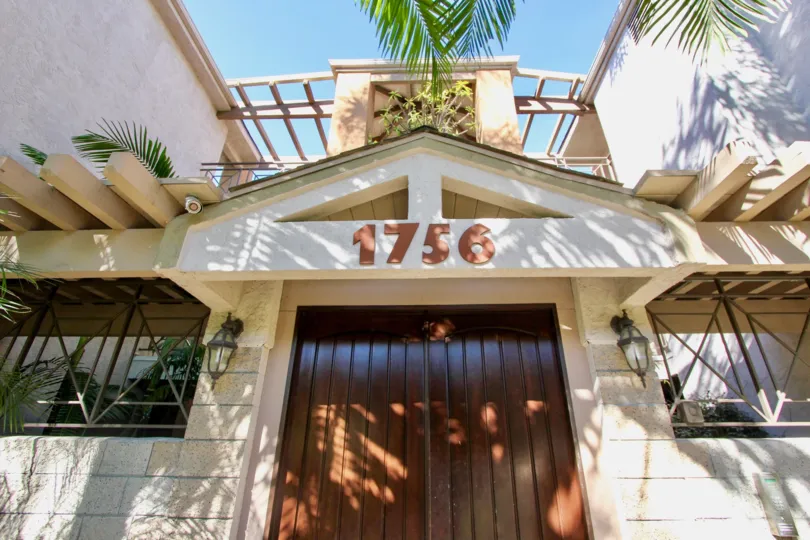 A Villa with number 1756 in Essex Place hangered with light lamp on both sides