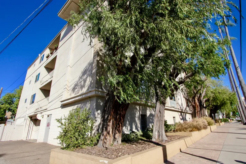 the grosvenor house treewood house of the hillcrest in ca