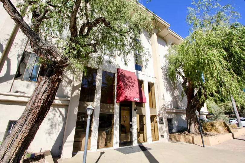 amazing homes at Grosvenor House in Hillcrest, California
