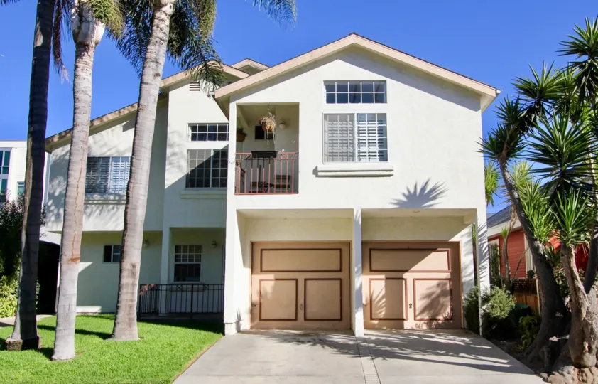 the uptown west is a beautiful colour building of hillcrest in ca