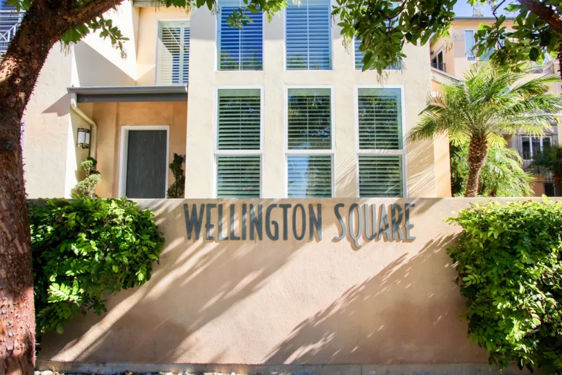 A Sunnday in Wellington Square with trees near a Villa in Hillcrest