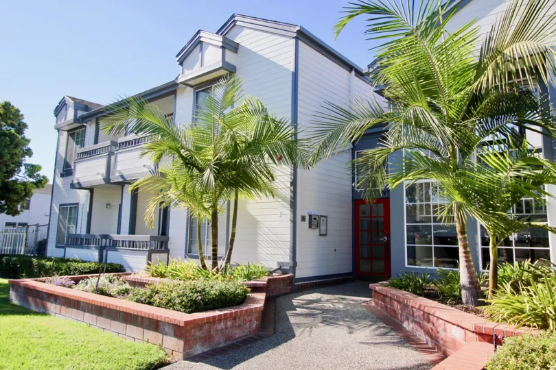 The Front Entrance view of the Windemere Court in Hillcrest, California