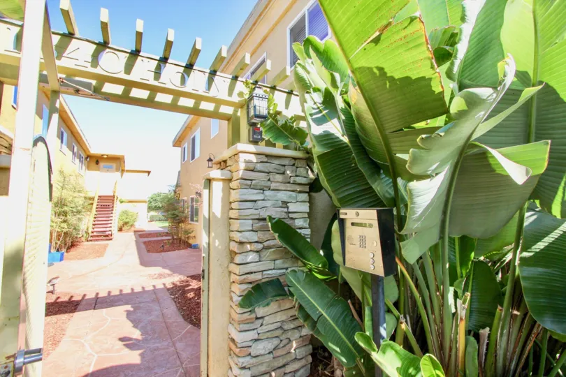 Beautiful patio in the condos of imperial beach with plenty of sunny porches
