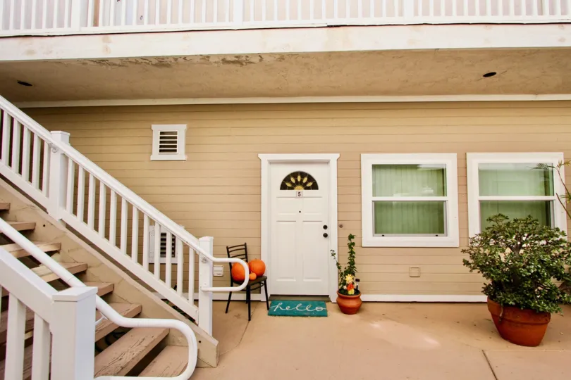 A sunny day in the nighborhood of Sandcastle Townhomes