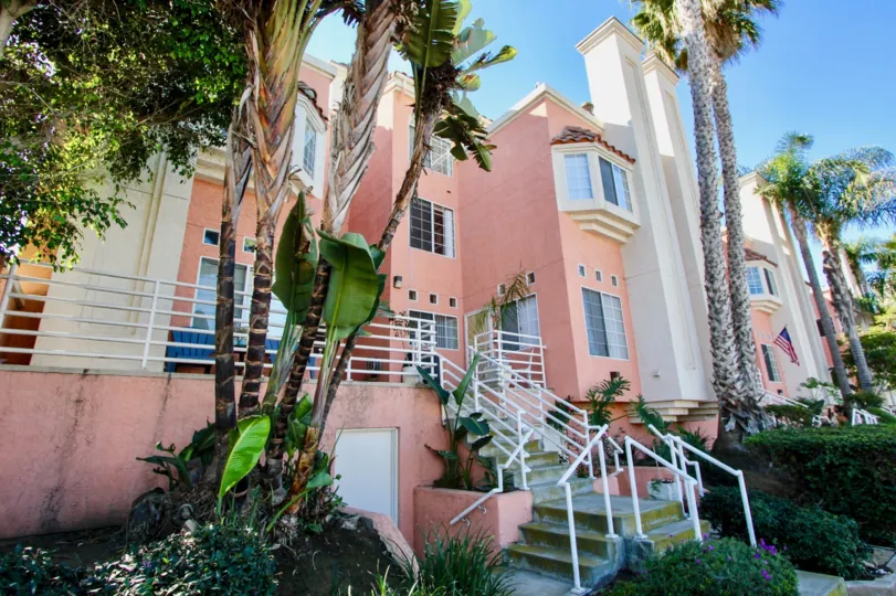 A pink color in Seaside Villas giving the apartment gorgeous look with bright sunshine.