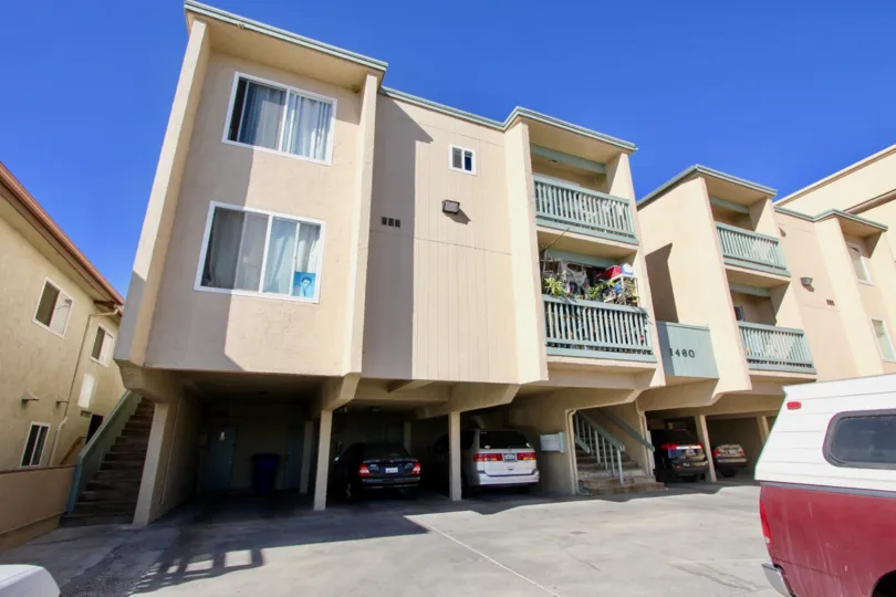 Three story condos with built in parking at Surf & Sand condominiums in Imperial Beach CA