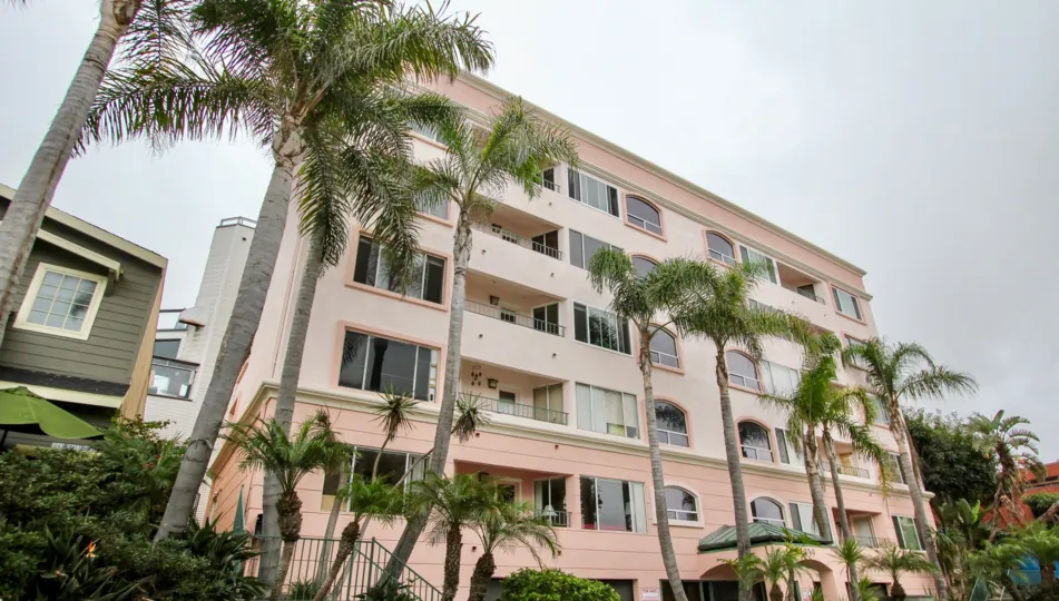Six story condo units at 1039 Coast Blvd South in La Jolla CA