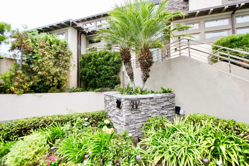 Nicely landscaped garden with good ventilation of 302 Prospect.