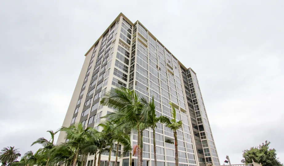 A breathtaking view of the skyscraper that is the 939 Coast in La Jolla, California