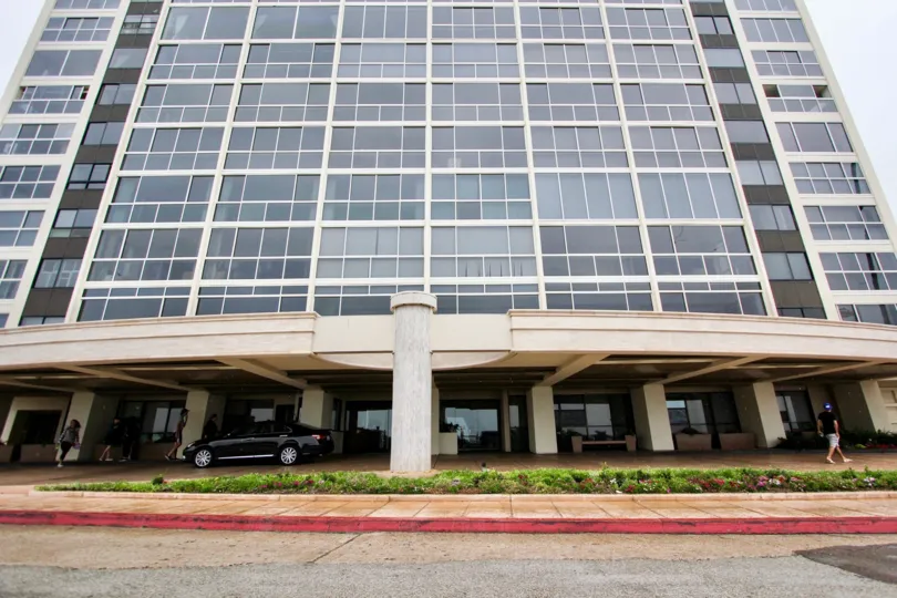 939 Coast's' high rise units with windows in La Jolla CA