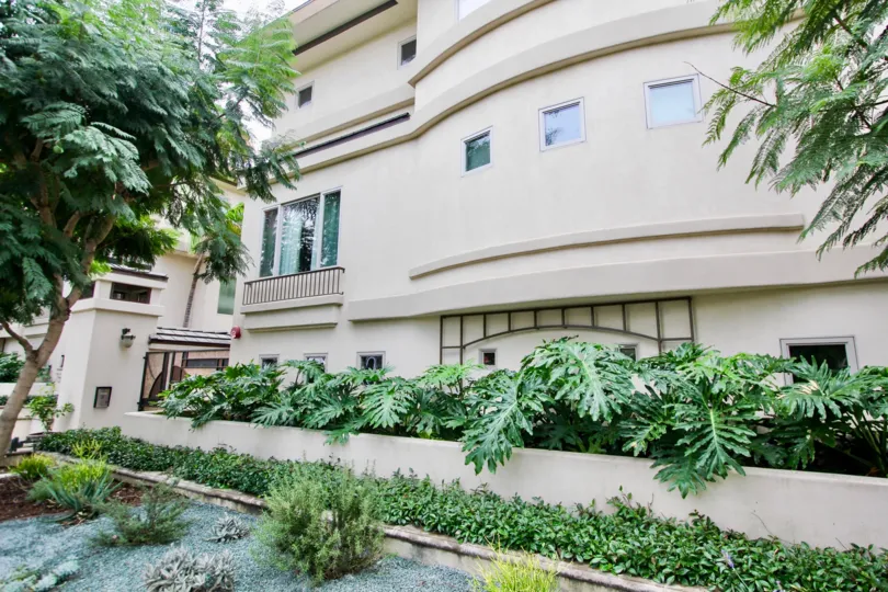 Three story housing with lots of plants at the Draper Villas in La Jolla CA