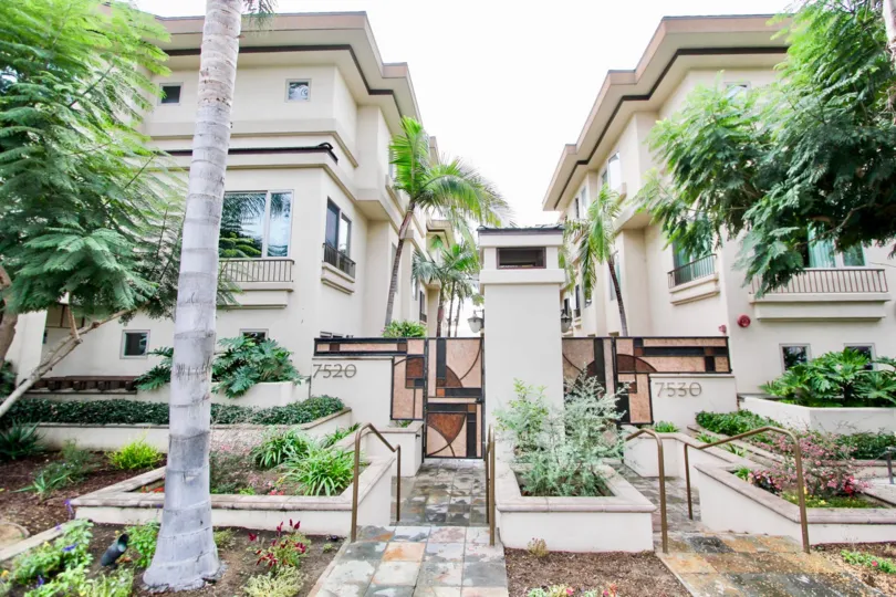Garden with stairways at Draper Villas in La Jolla California